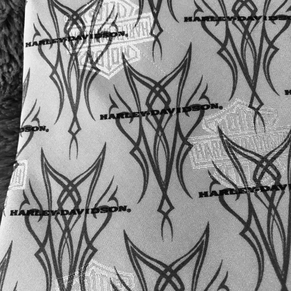 πHPπ Harley Davison(3) Silk Ties by Ralph Marlin - Picture 6 of 10